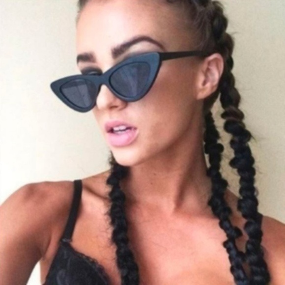 Accessories - ✨NEW Retro Small Black Cat Eye Sunglasses✨